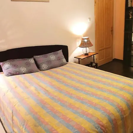 Vizaknai Apartmanhaz Apartment Szekesfehervar