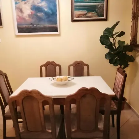 Vizaknai Apartmanhaz Apartment Szekesfehervar